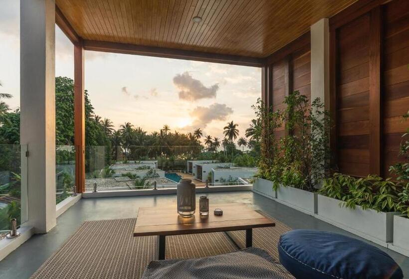 ホテル Zee Luxury Boutique