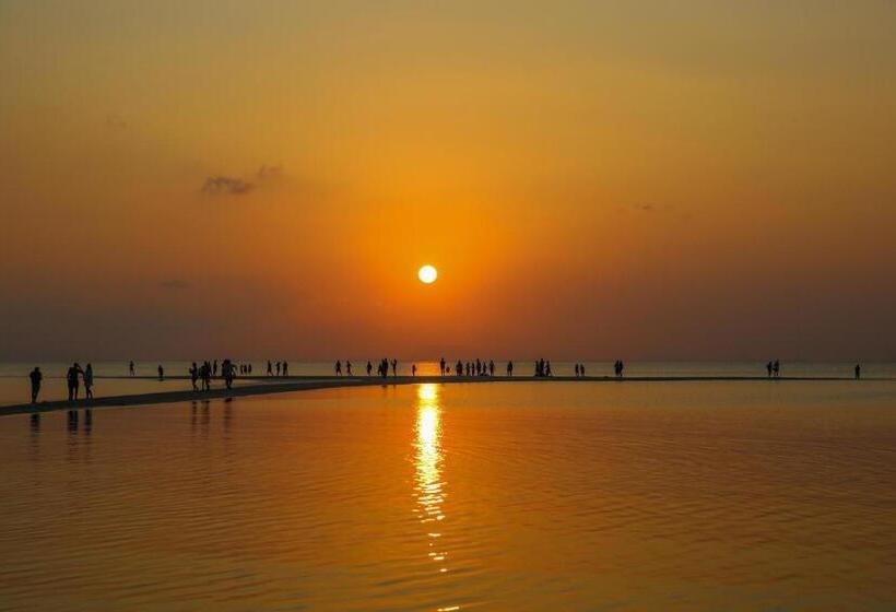 ホテル Zee Luxury Boutique