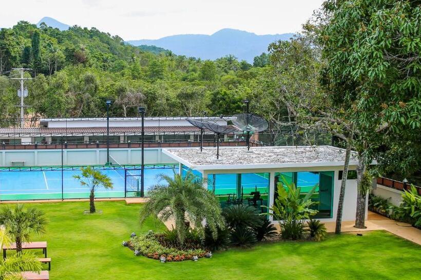 ホテル Zee Luxury Boutique