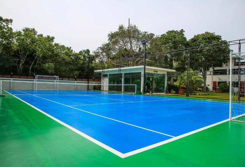 ホテル Zee Luxury Boutique