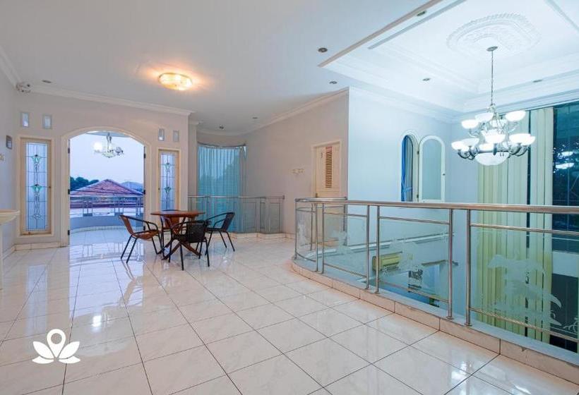 هتل Shazira Syariah