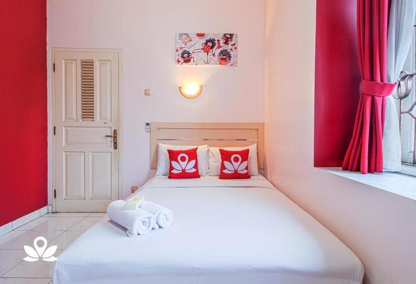 호텔 Shazira Syariah