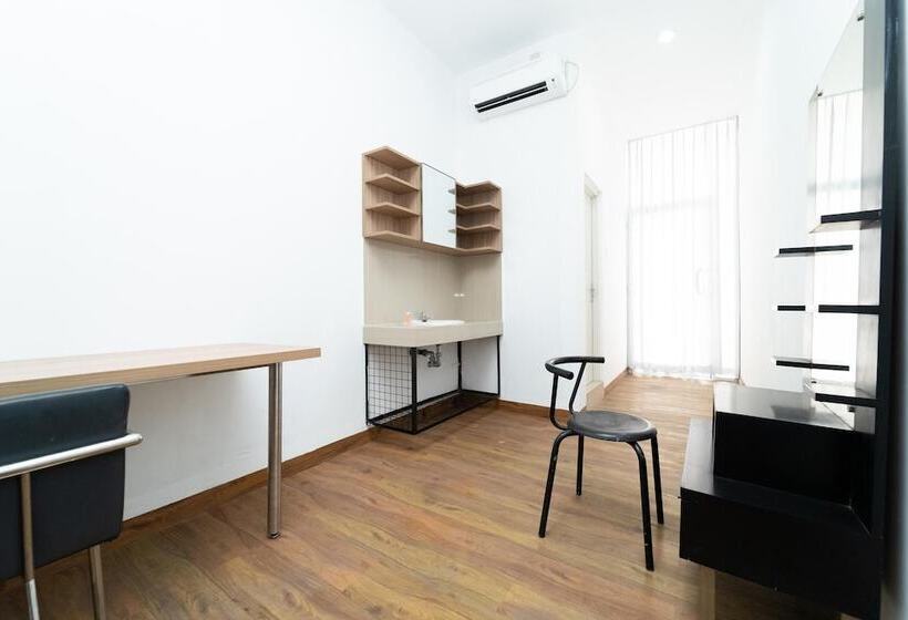 펜션 Koolkost Near Grand Kota Bintang