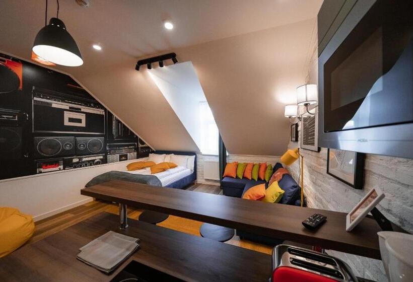 Revelton Studios Marianske Lazne