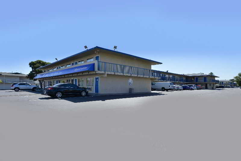 호텔 Americas Best Value Inn