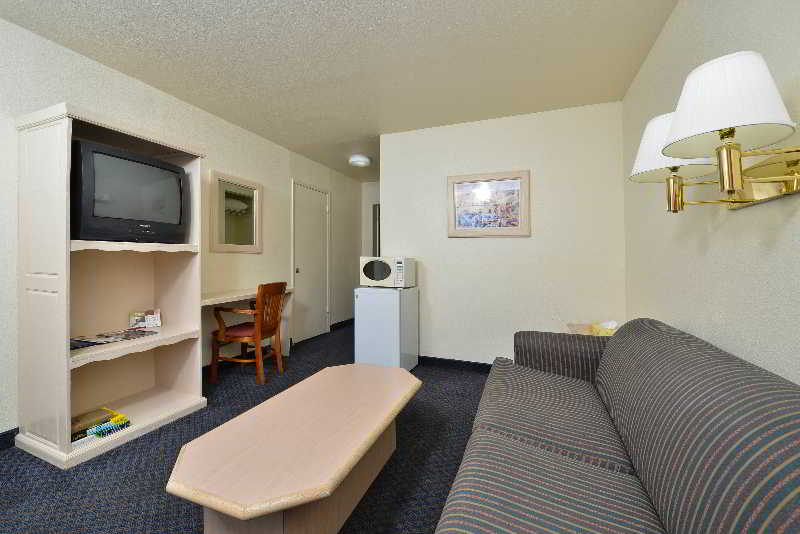 호텔 Americas Best Value Inn