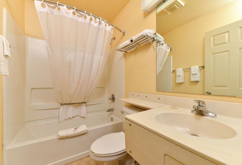 فندق Americas Best Value Inn And Suites Albemarle