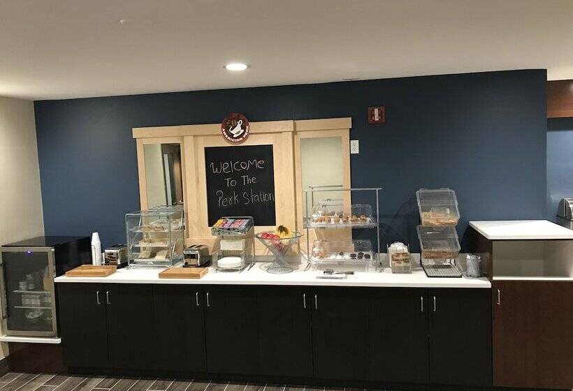 فندق Americinn By Wyndham Jefferson