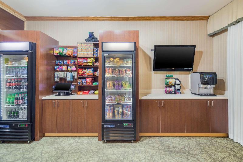 Clarion Hotel & Suites Fairbanks Near Ft Wainwright