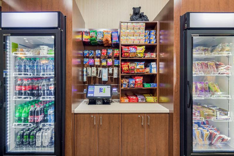 Clarion Hotel & Suites Fairbanks Near Ft Wainwright