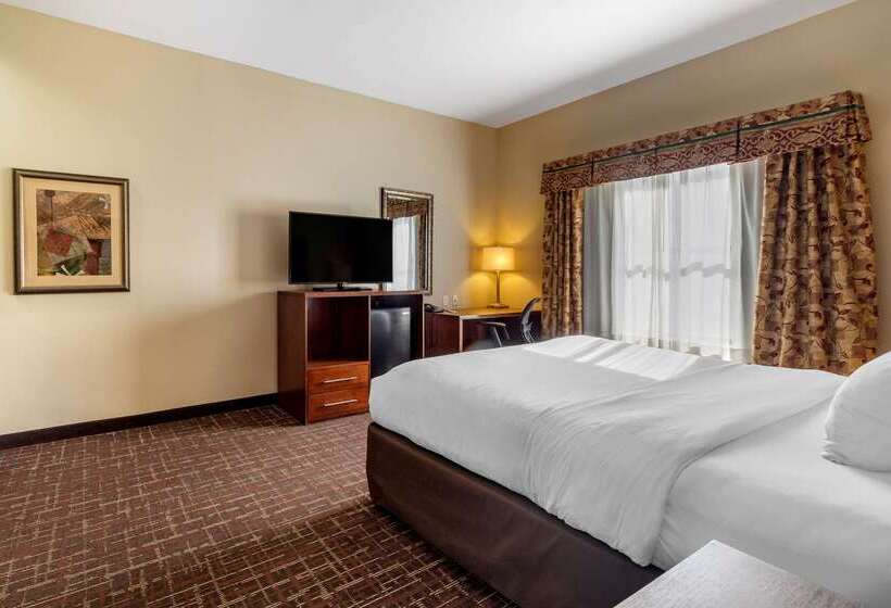 فندق Comfort Inn & Suites Shawnee North Near I40