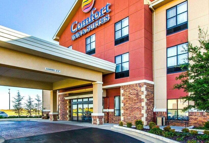 فندق Comfort Inn & Suites Shawnee North Near I40
