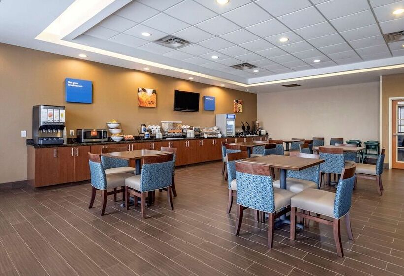 فندق Comfort Inn & Suites Shawnee North Near I40
