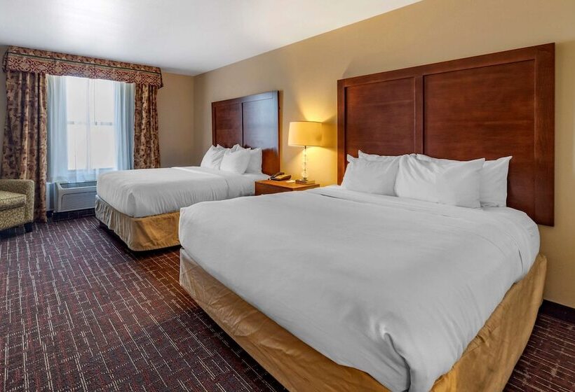 호텔 Comfort Inn & Suites Shawnee North Near I40
