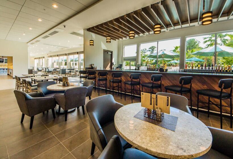 Отель Crowne Plaza Orlando Lake Buena Vista, An Ihg