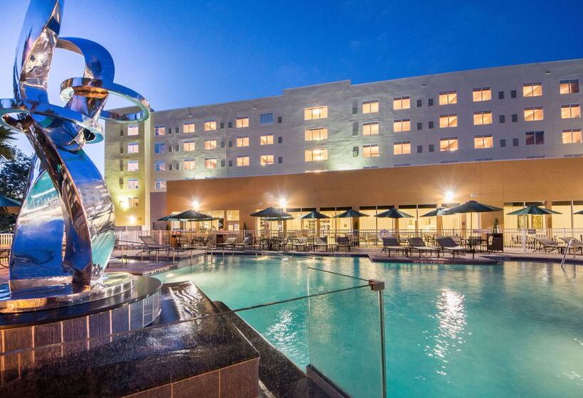 Отель Crowne Plaza Orlando Lake Buena Vista, An Ihg