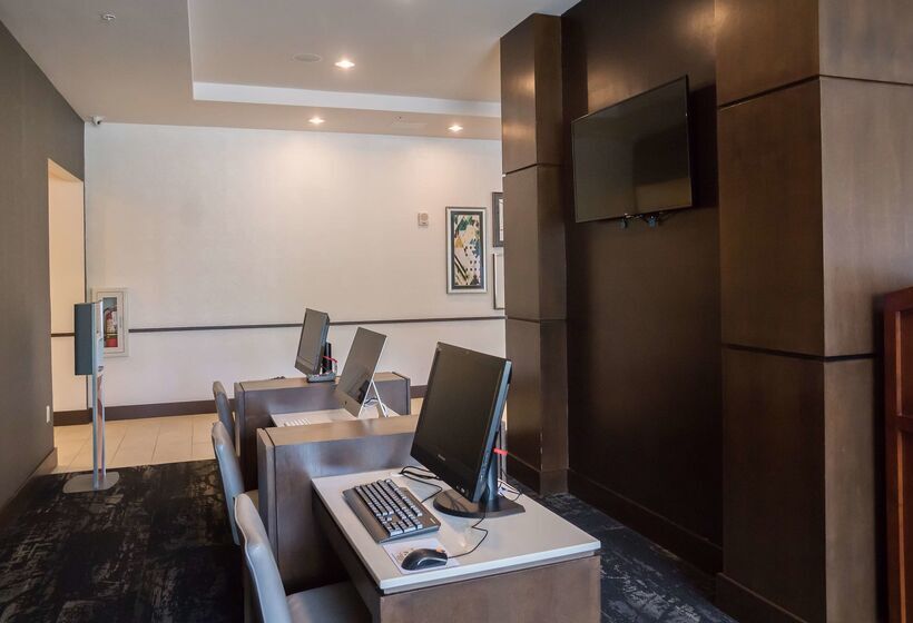 Отель Crowne Plaza Orlando Lake Buena Vista, An Ihg