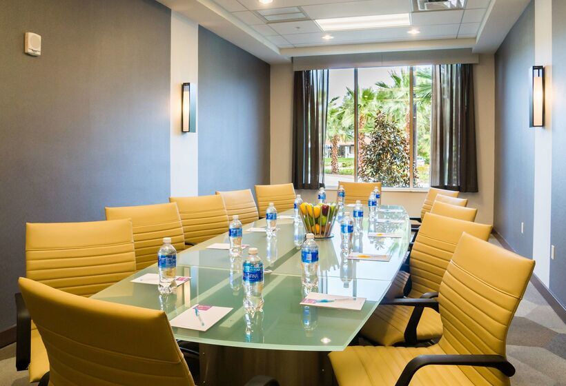 Отель Crowne Plaza Orlando Lake Buena Vista, An Ihg