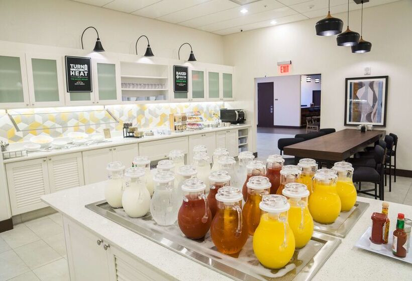 Отель Crowne Plaza Orlando Lake Buena Vista, An Ihg