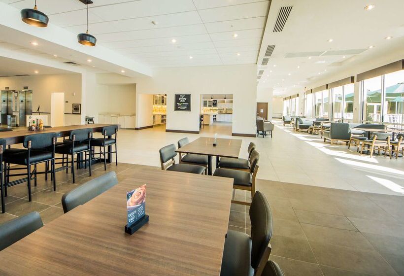 Отель Crowne Plaza Orlando Lake Buena Vista, An Ihg