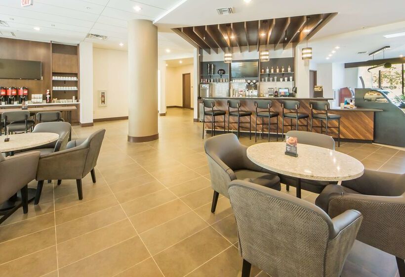 Отель Crowne Plaza Orlando Lake Buena Vista, An Ihg