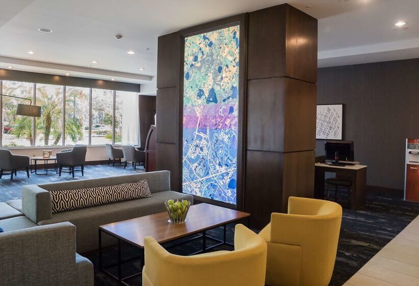 Отель Crowne Plaza Orlando Lake Buena Vista, An Ihg