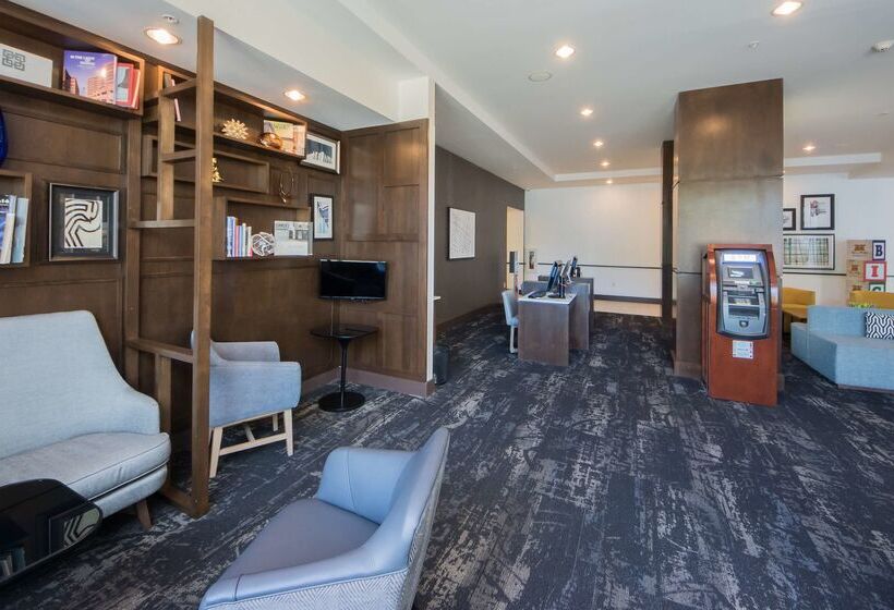 Отель Crowne Plaza Orlando Lake Buena Vista, An Ihg