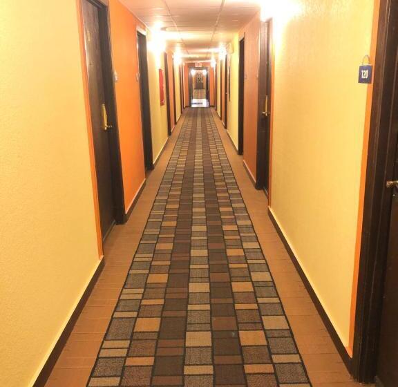 酒店 Days Inn & Suites By Wyndham Stevens Point
