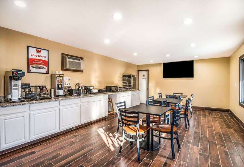 בית מלון כפרי Econo Lodge