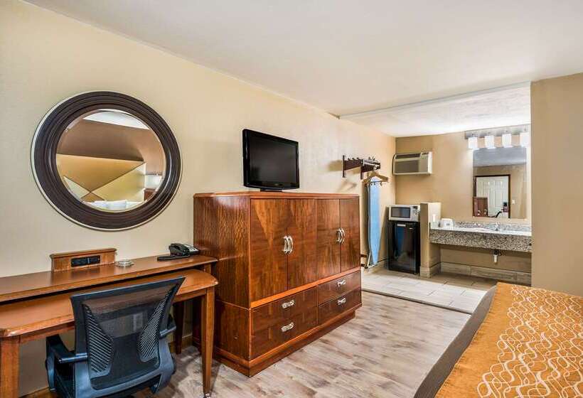 فندق Econo Lodge