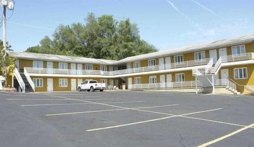 فندق Econo Lodge