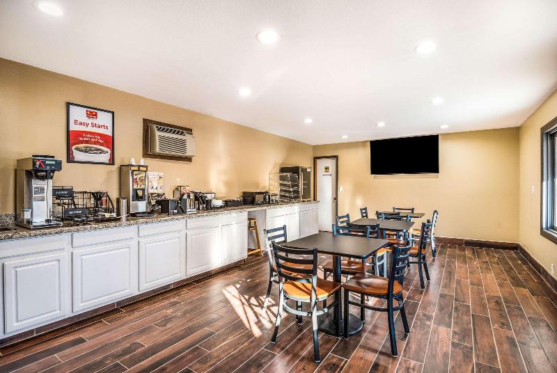 בית מלון כפרי Econo Lodge