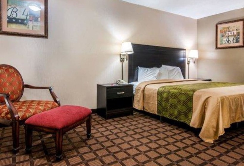 Отель Econo Lodge