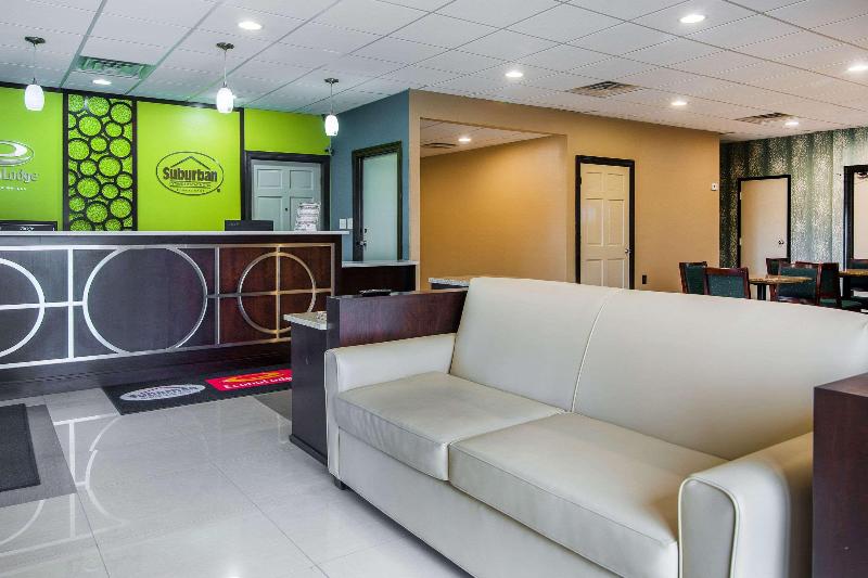 Отель Econo Lodge