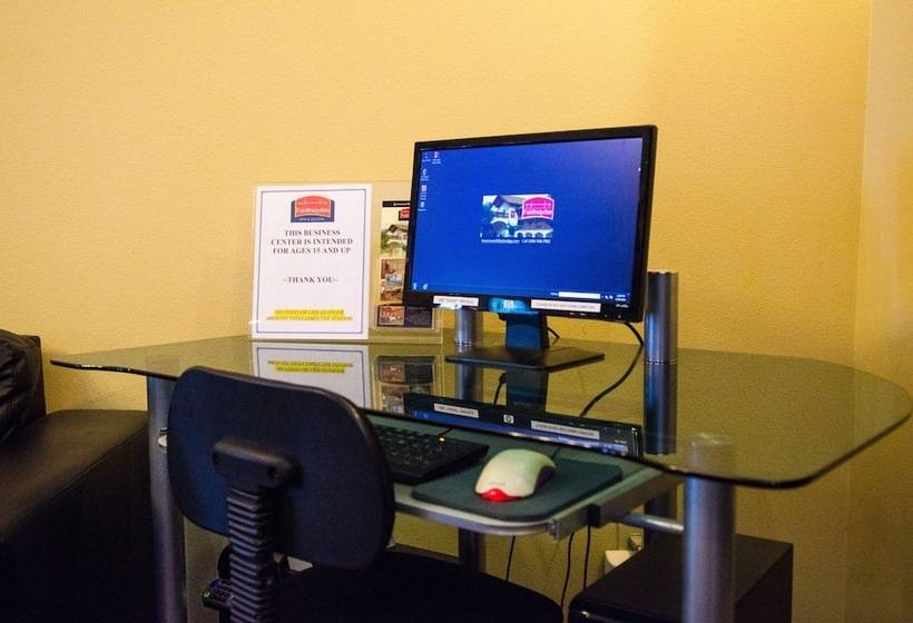 هتل Fairbridge Inn & Suites