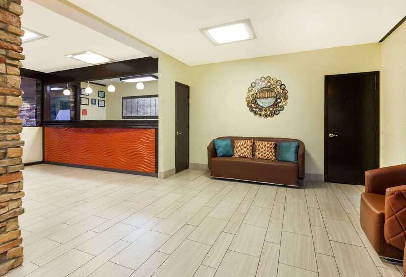 酒店 Howard Johnson By Wyndham Arlington Ballpark / Six Flags