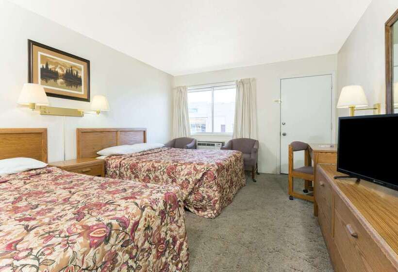 ホテル Knights Inn   Baker City