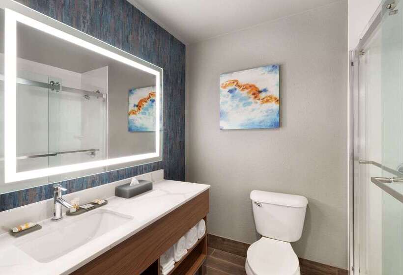 هتل La Quinta Inn & Suites By Wyndham Springfield