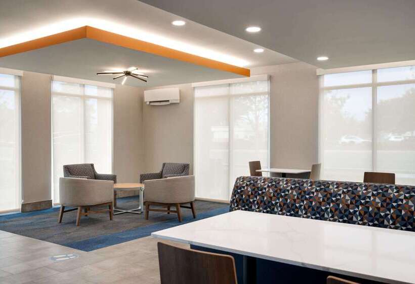 هتل La Quinta Inn & Suites By Wyndham Springfield