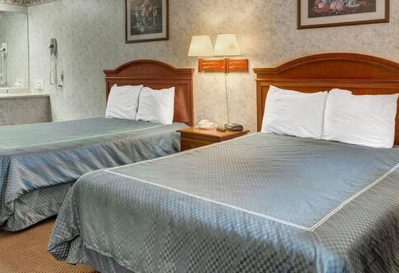 هتل Merrimac Inn & Suites