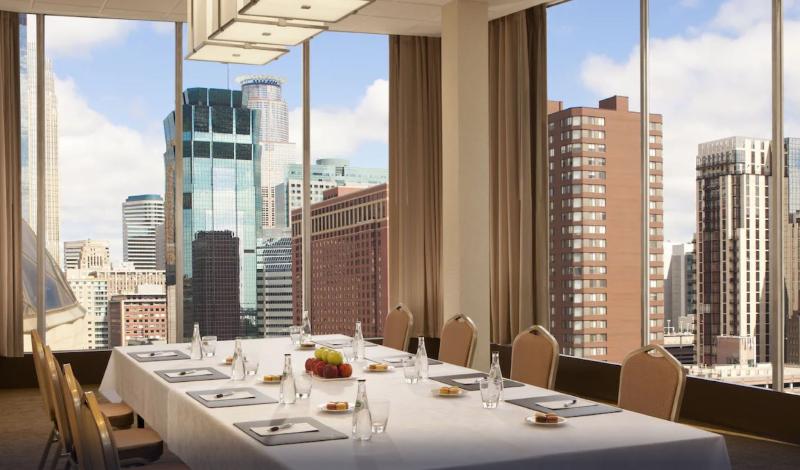 فندق Sheraton Minneapolis Downtown Convention Center