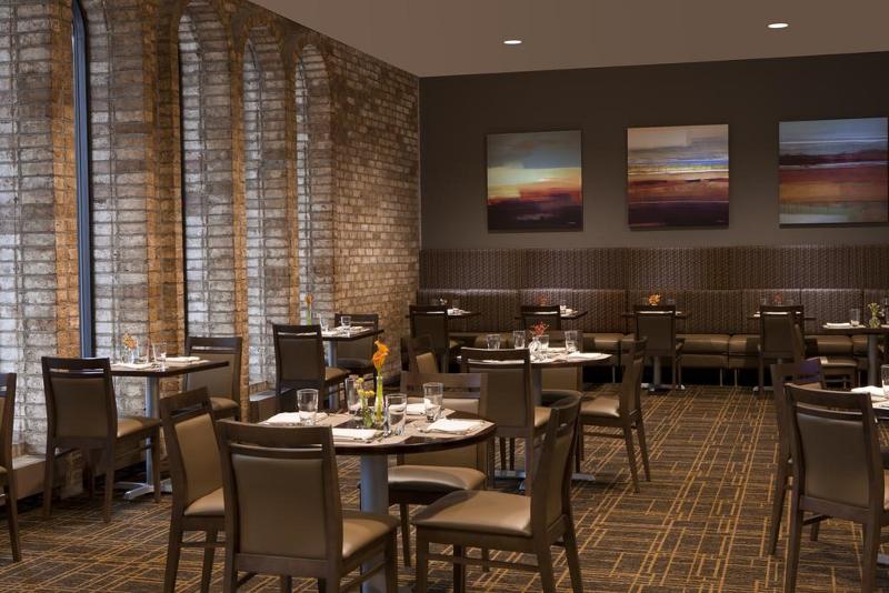 فندق Sheraton Minneapolis Downtown Convention Center