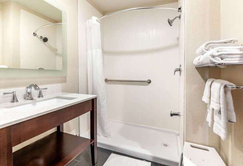 فندق Quality Inn New London