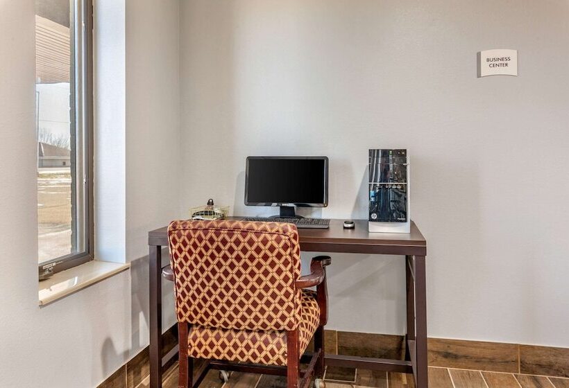 فندق Quality Inn New London