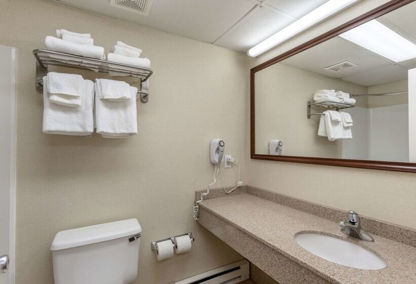 هتل Quality Inn Ocean City Beachfront