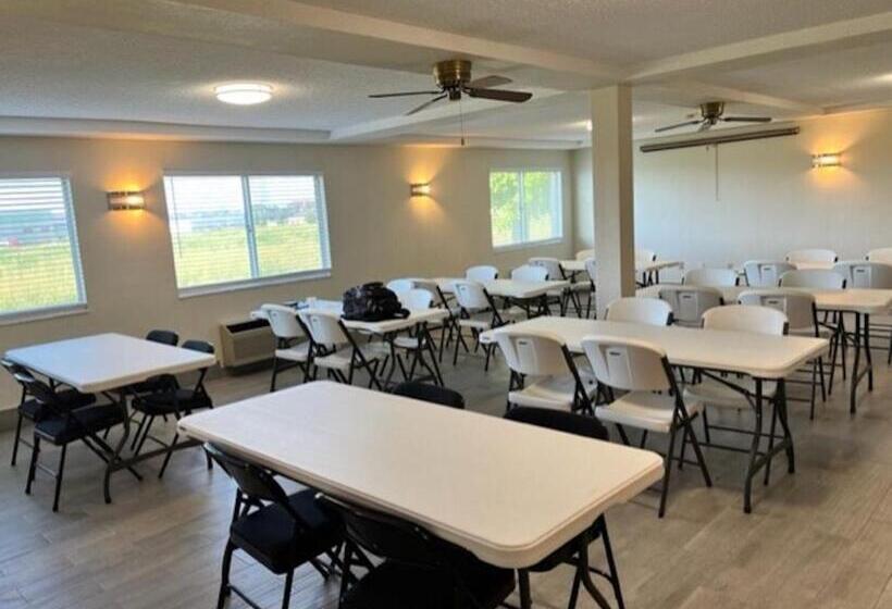 בית מלון כפרי Red Roof Inn Lawrenceburg