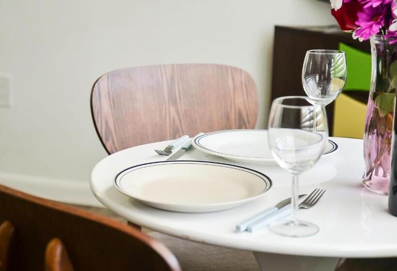 فندق Regency Inn & Suites Sarasota