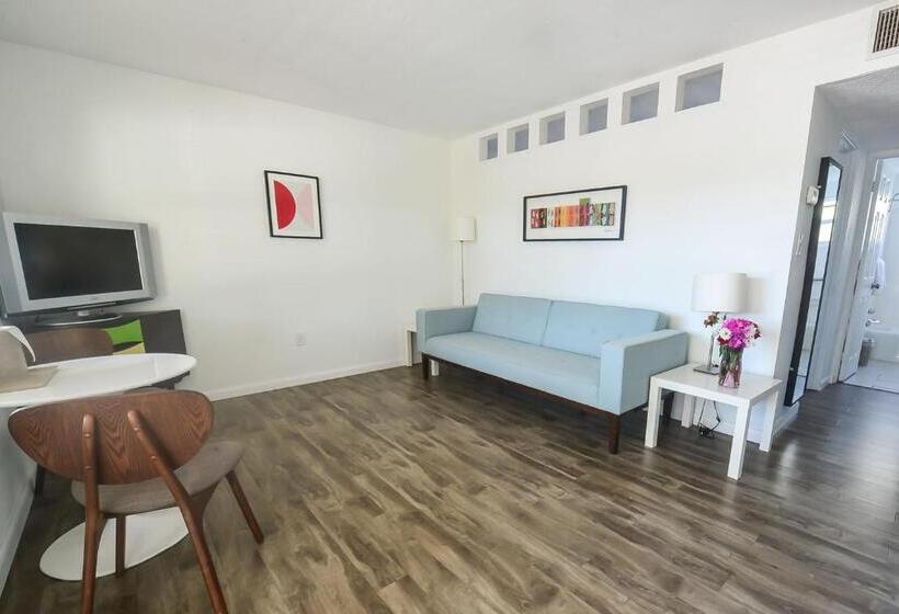 فندق Regency Inn & Suites Sarasota