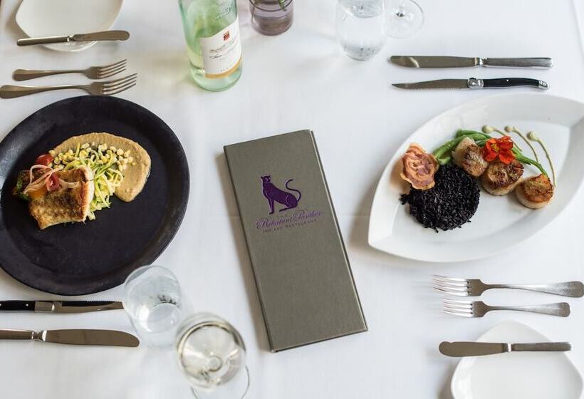 酒店 Reluctant Panther Inn & Restaurant