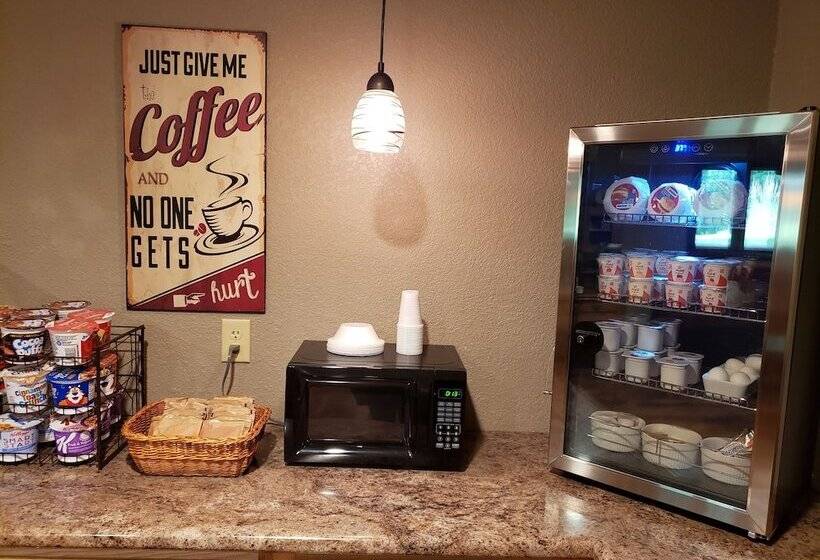 فندق Rib Mountain Inn